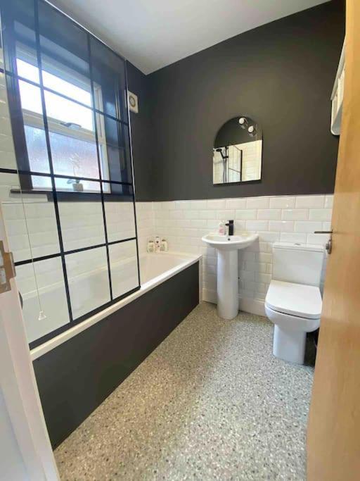 1 Bed Flat With Parking Near Town Centre Apartment Emsworth Ngoại thất bức ảnh