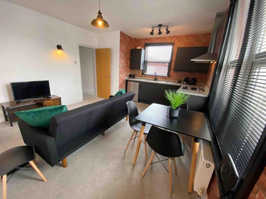 1 Bed Flat With Parking Near Town Centre Apartment Emsworth Ngoại thất bức ảnh